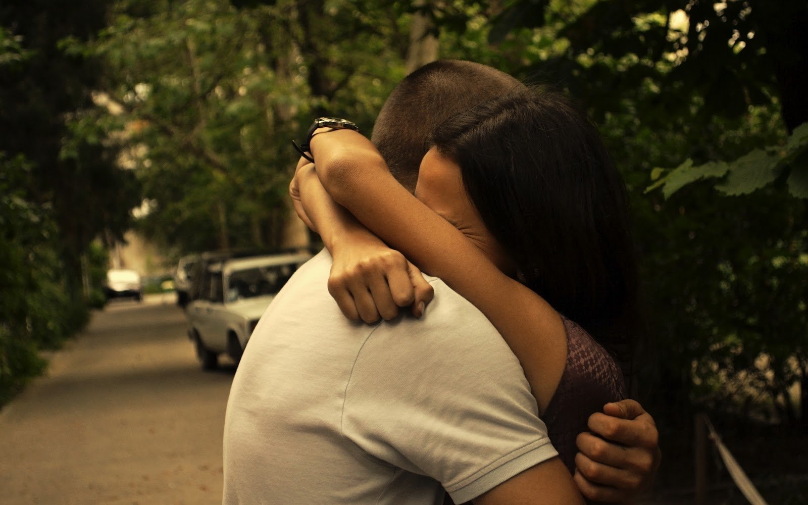 Romantic Cute Sad Alone Couple Love kiss Hugging Wallpapers Blogging