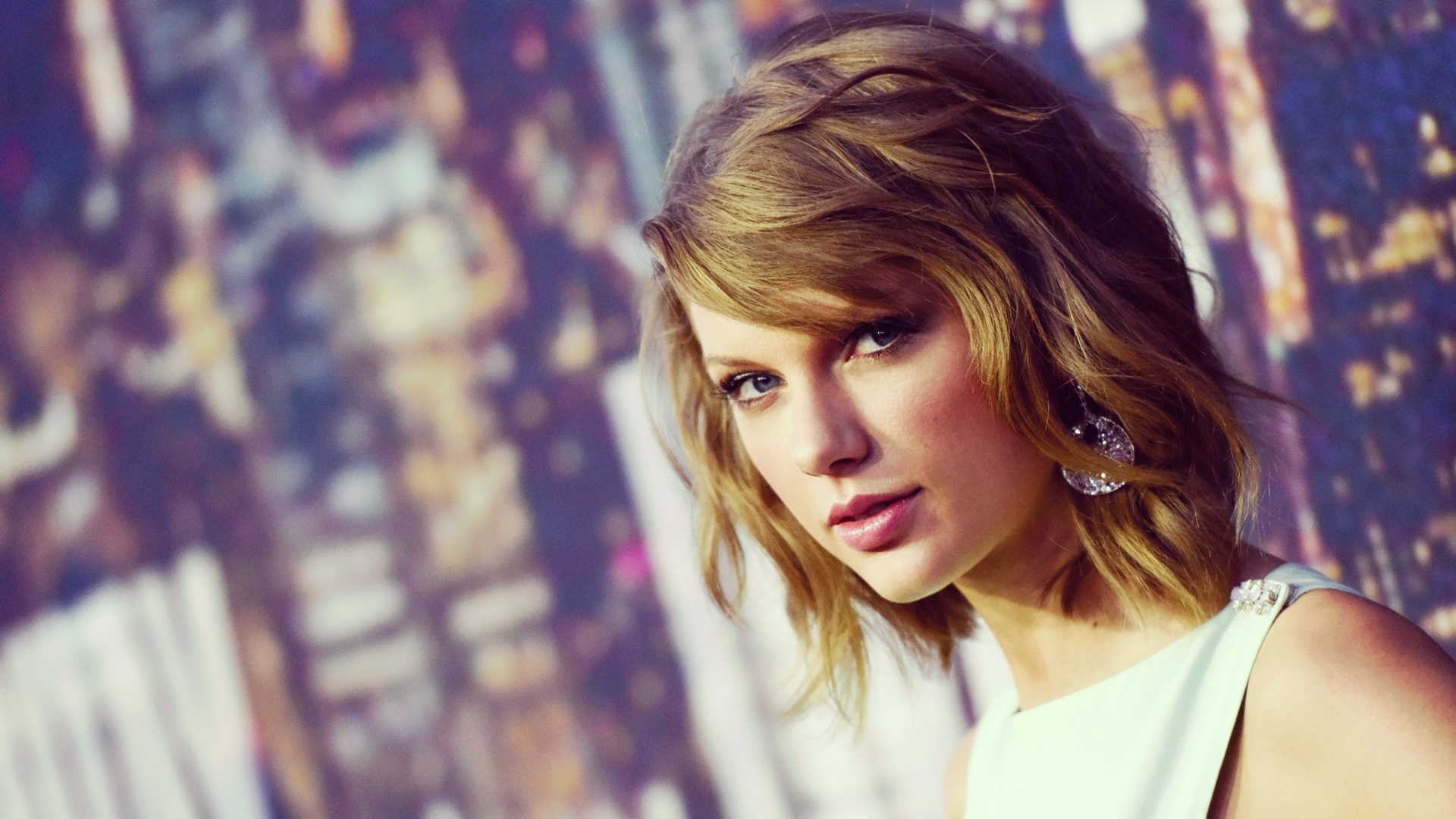 Taylor Swift Short Hairstyles Wallpaper