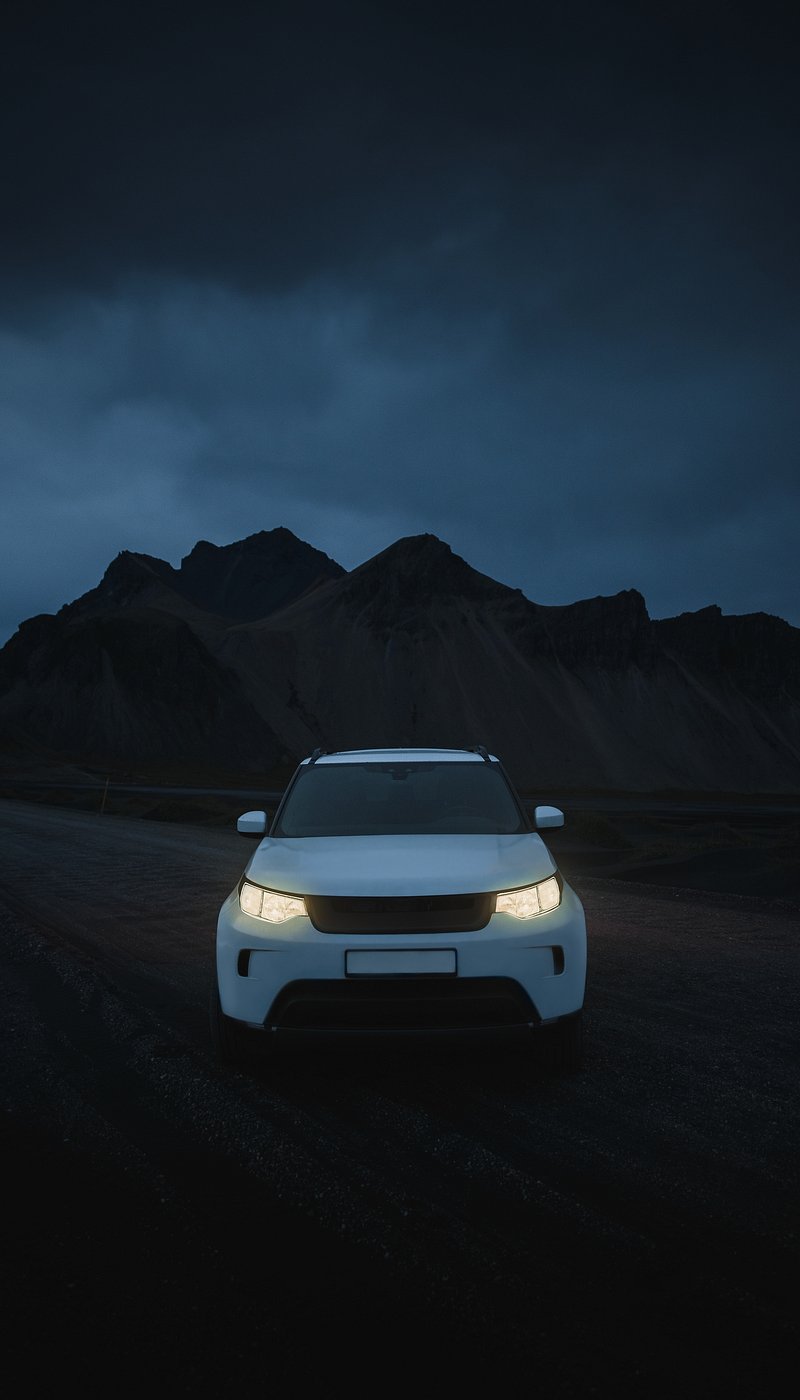 iPhone Wallpaper Dark