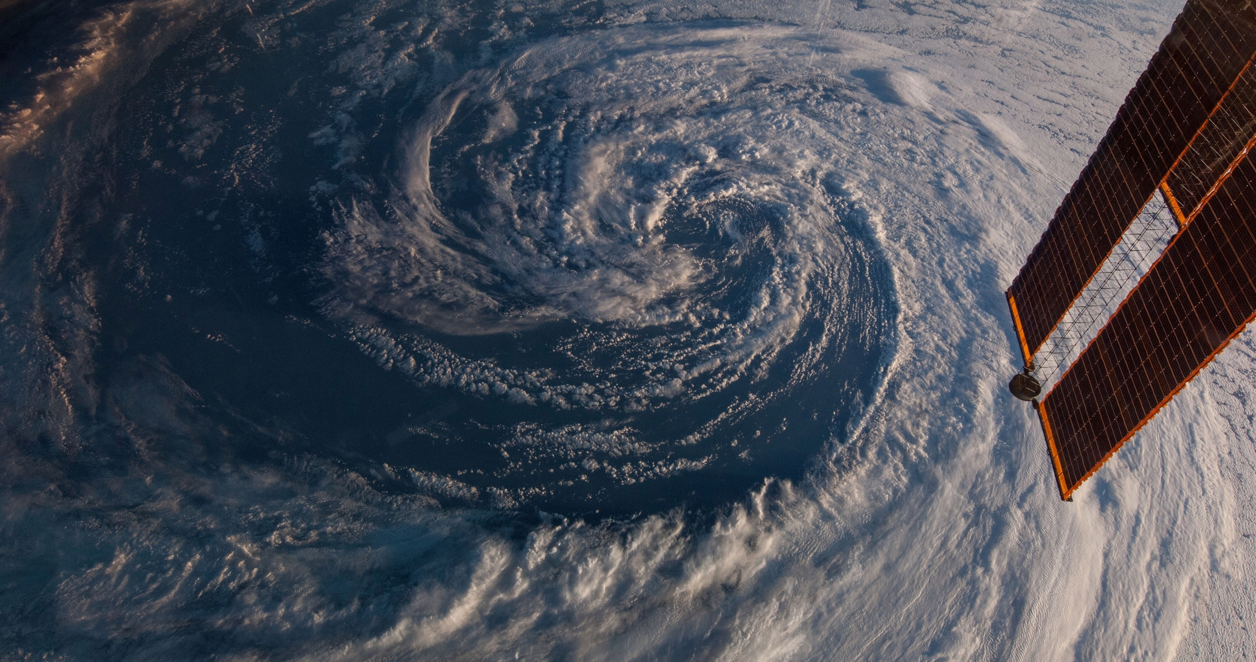 Cool Hurricane Background Wallpaper
