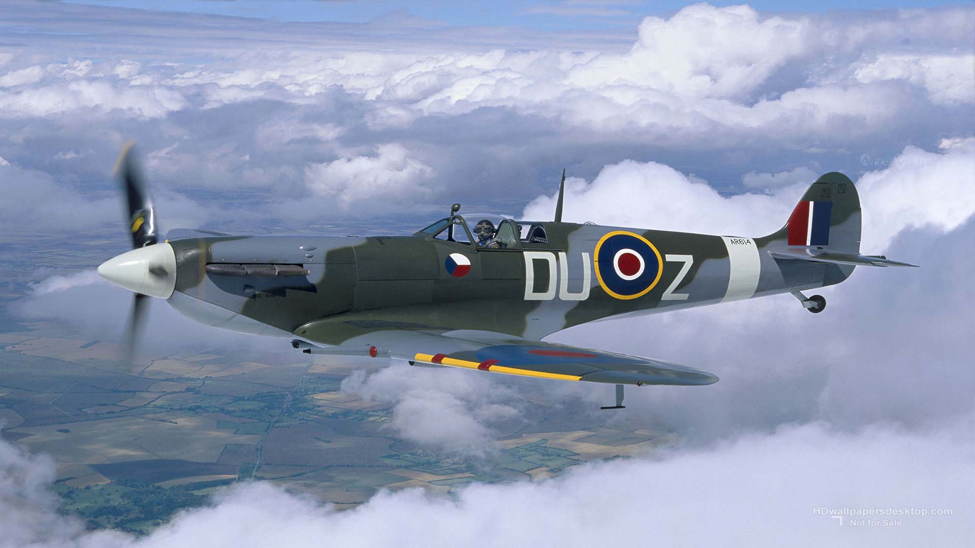 Military Planes Spitfire World War Plane With Resolutions