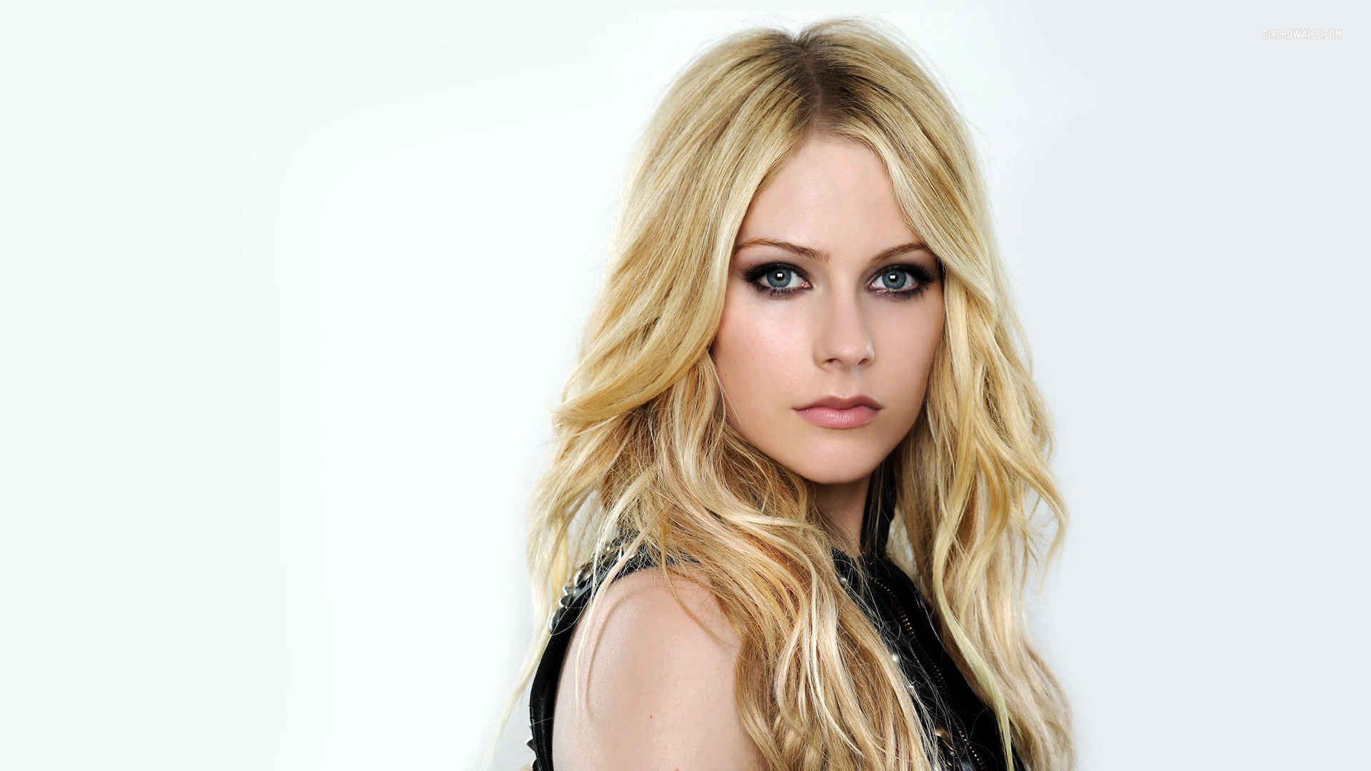 Avril Lavigne Vamous Wallpaper High Definition Cool