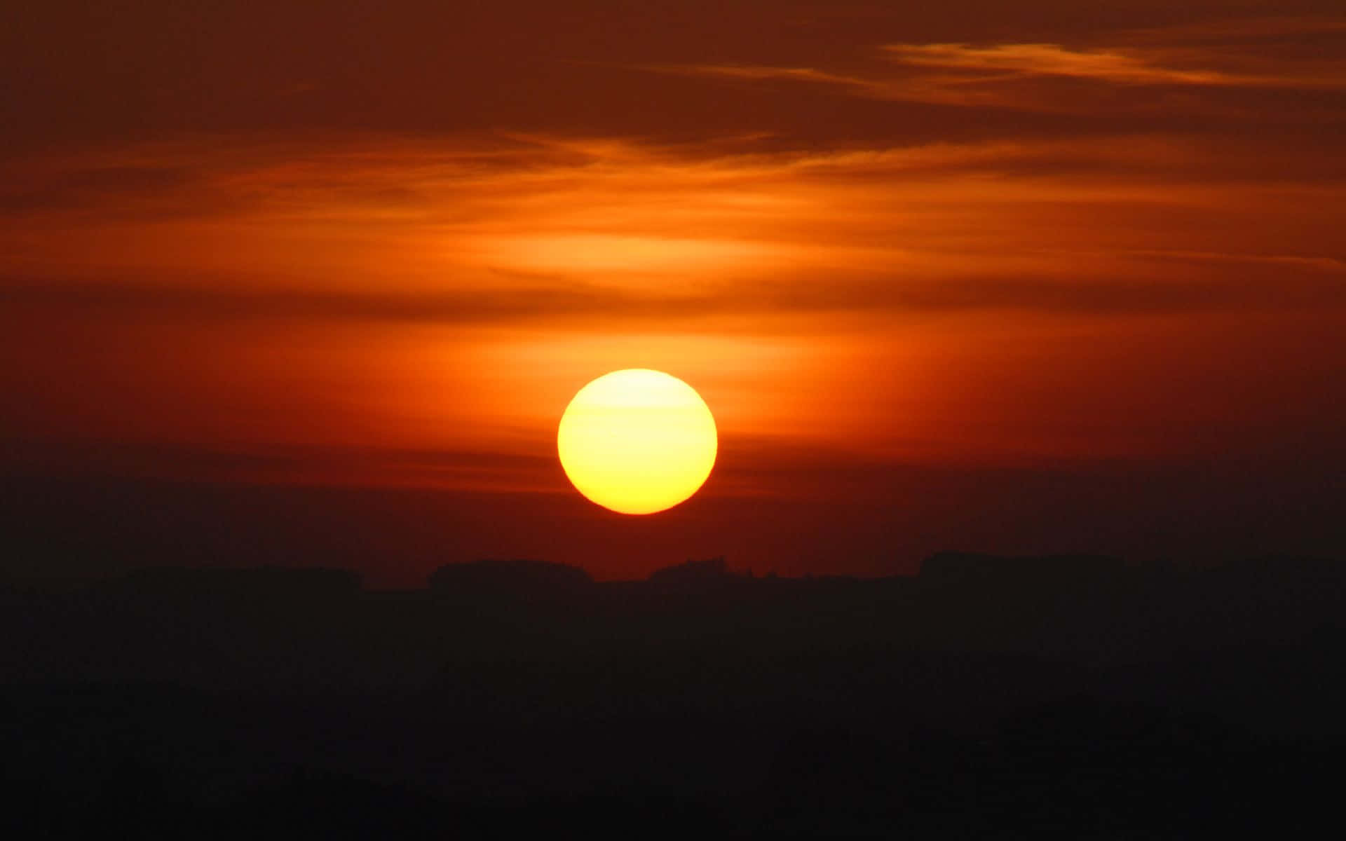 Sfondo Del Sole Wallpaper