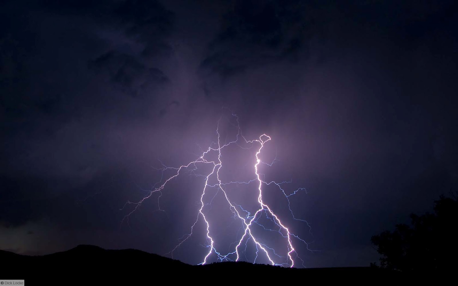 Lightning Bolt Posting By Yayan Dharma Labels Thunder Storm Wallpaper