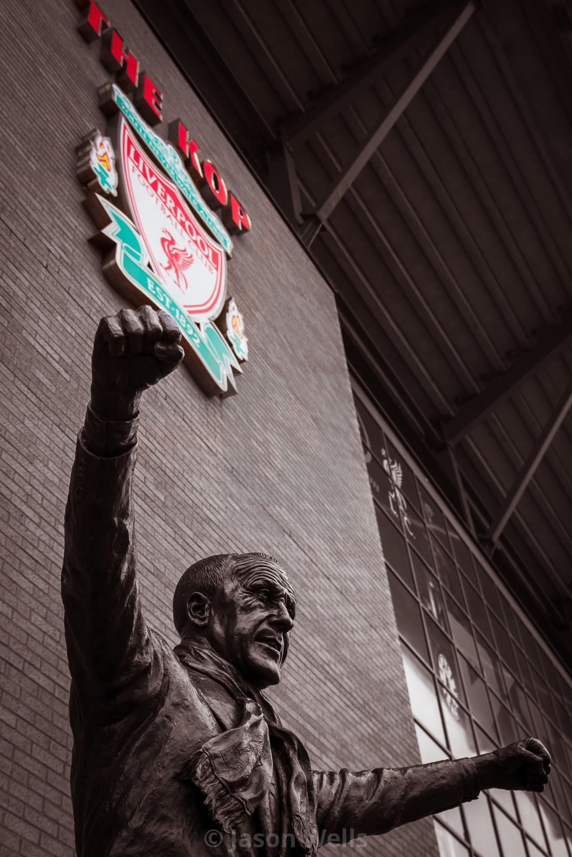 Bill Shankly Statue At Anfield Liverpool License Or
