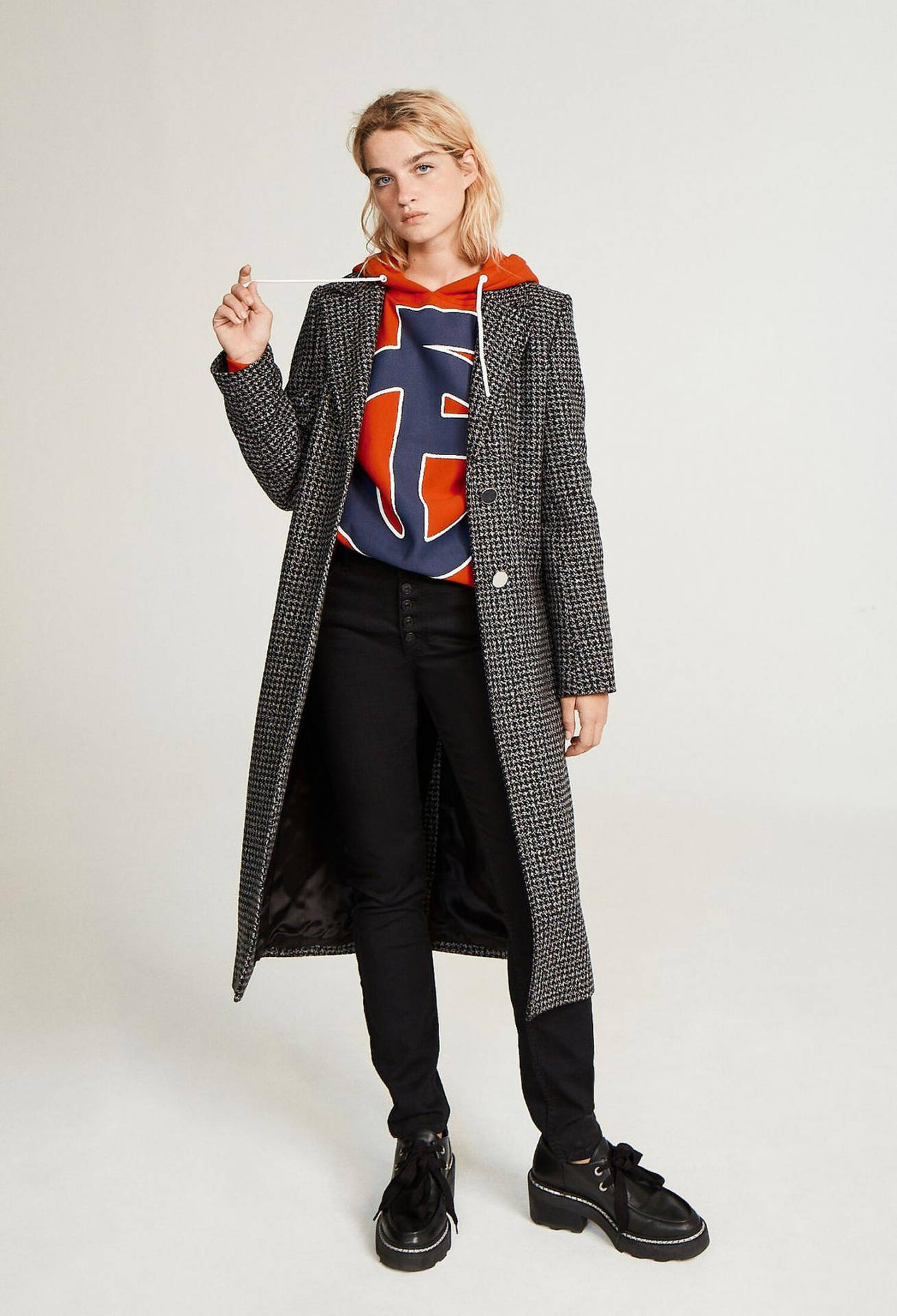 Claudie Pierlot Wallpaper