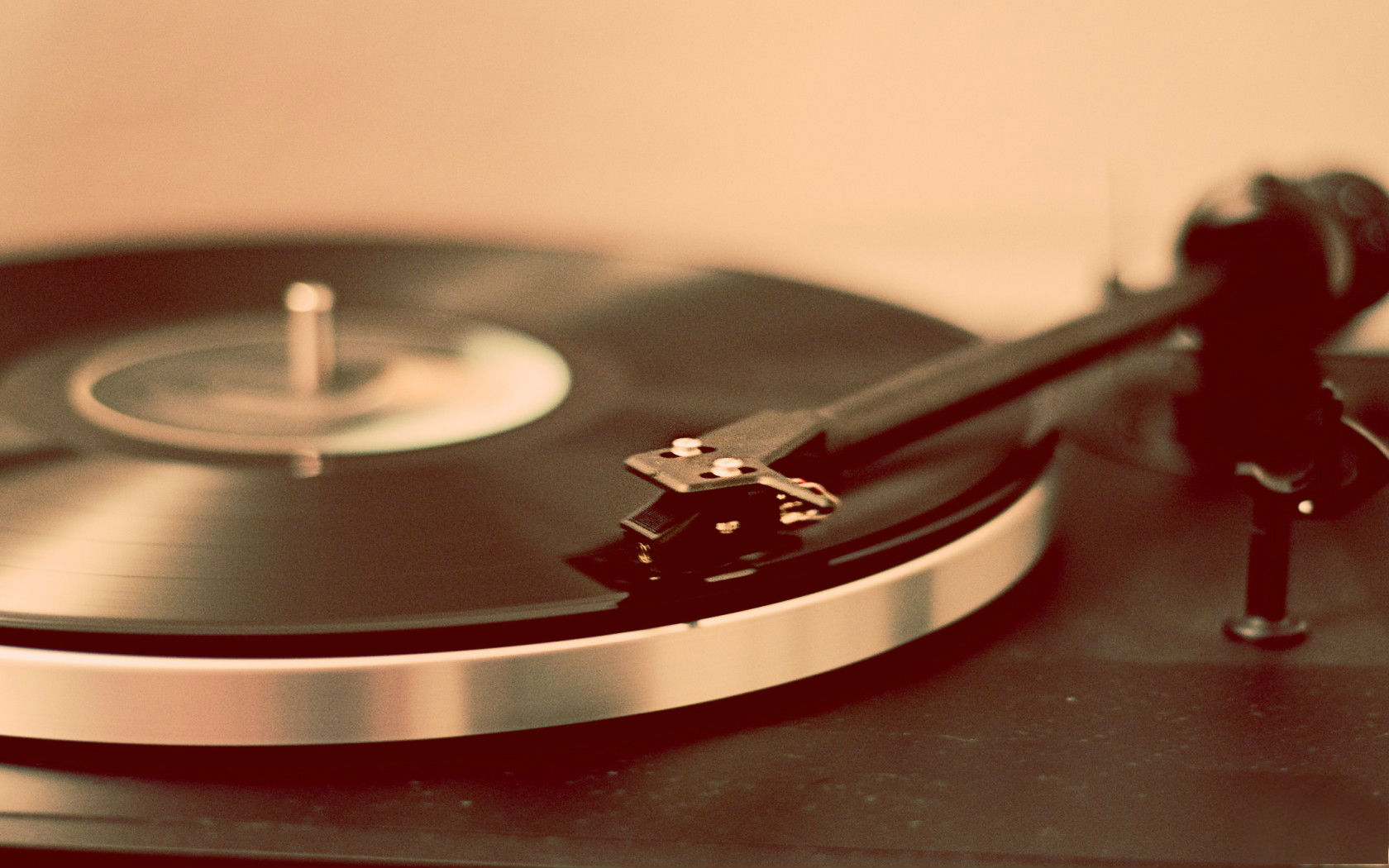 Turntable Record Player Wallpaper