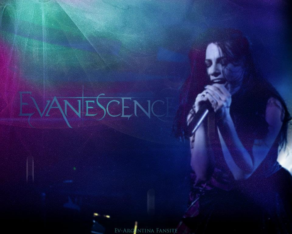 Amy Rocks Evanescence Wallpaper