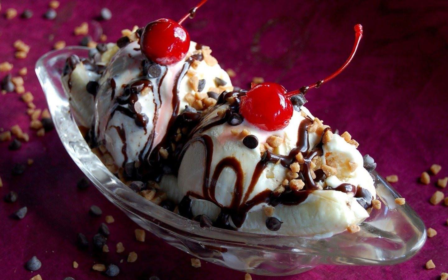 Ice Cream Sundae Wallpaper Top