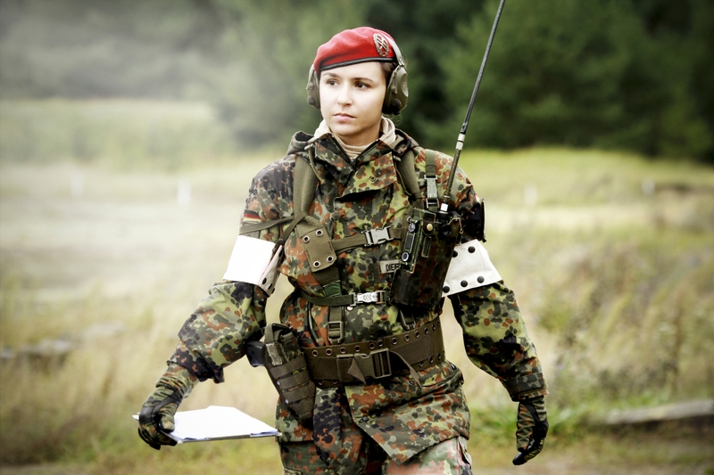 Women Military Germany Bundeswehr Beret Psyop Image