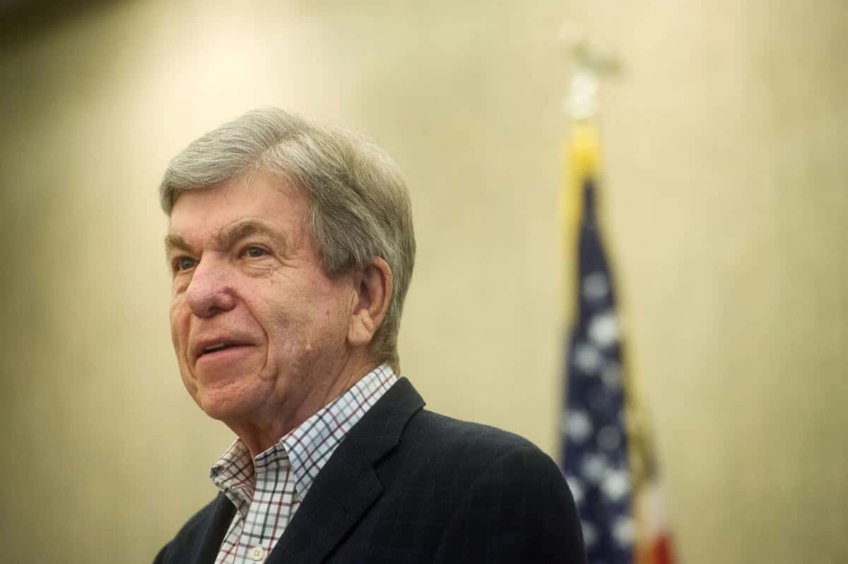 Roy Blunt Vintage Filter Wallpaper