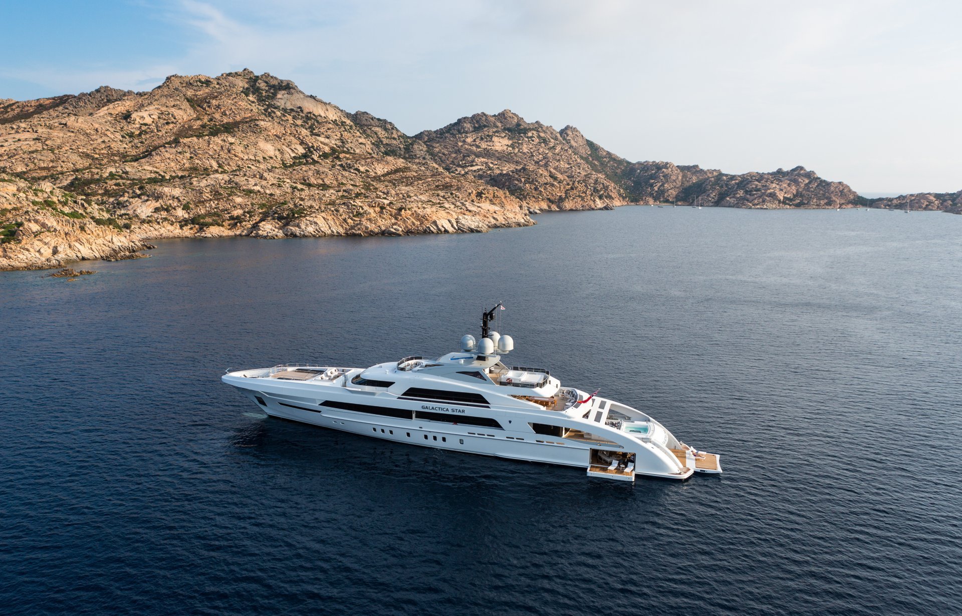 Whitsunday Luxury Yacht Charters | Luxury Sailing Charters & Yachts