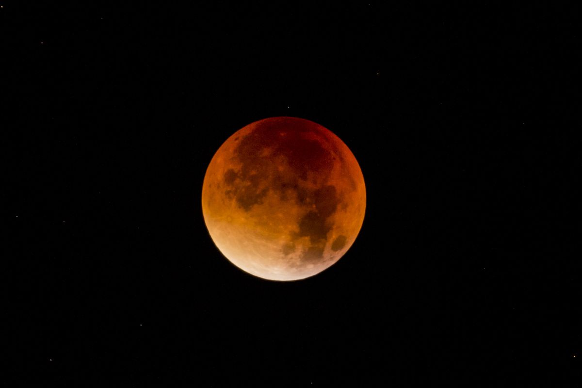 Watch Lunar Eclipse The Longest Blood Moon Of Century