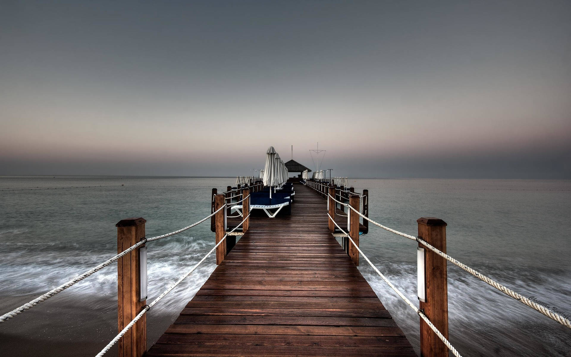 Full Screen HD Desktop Wallpaper