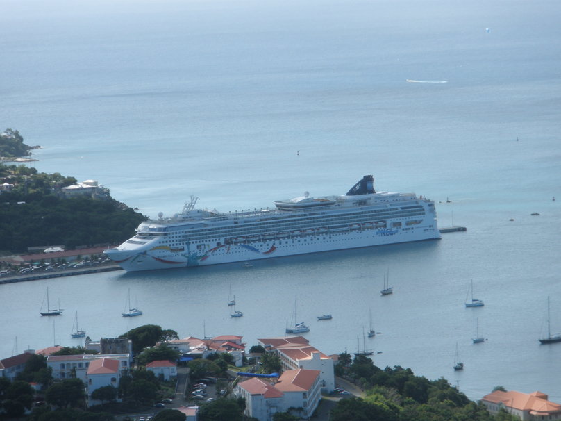 Cruise Ship Docked In St Thomas Wallpaper