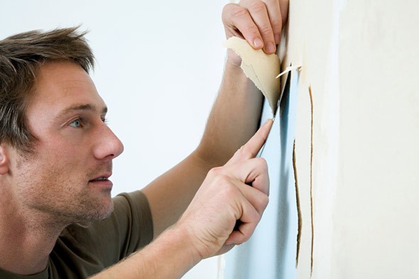 How to Remove Wallpapers Quickly Effectively at Home 590x393