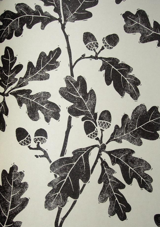 Oakwood Wallpaper Light Cream With Print Of Oak Leaves In