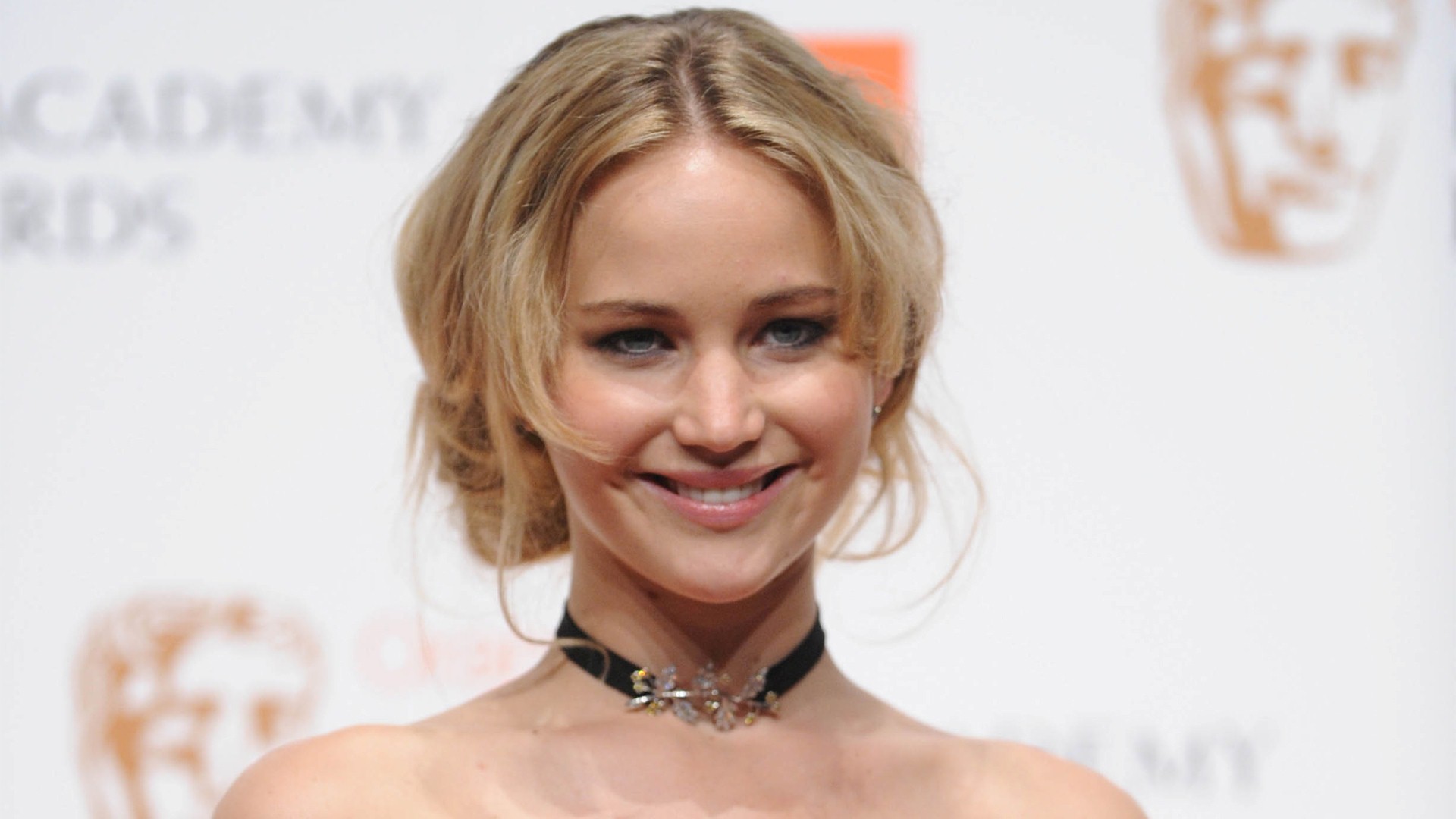 Cute Smile Of Jennifer Lawrence American Actress HD Wallpaper