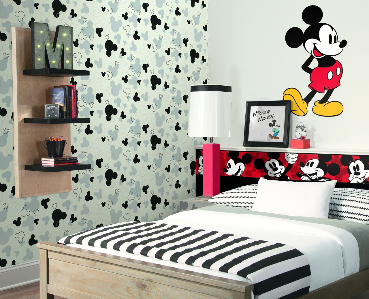 Mickey Mouse Wallpaper Bedroom Teahub Io
