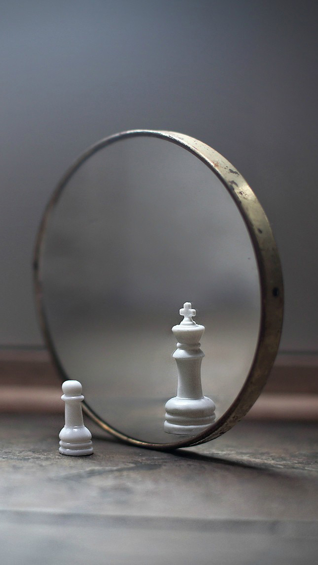 Mirror Chess iPhone Wallpaper