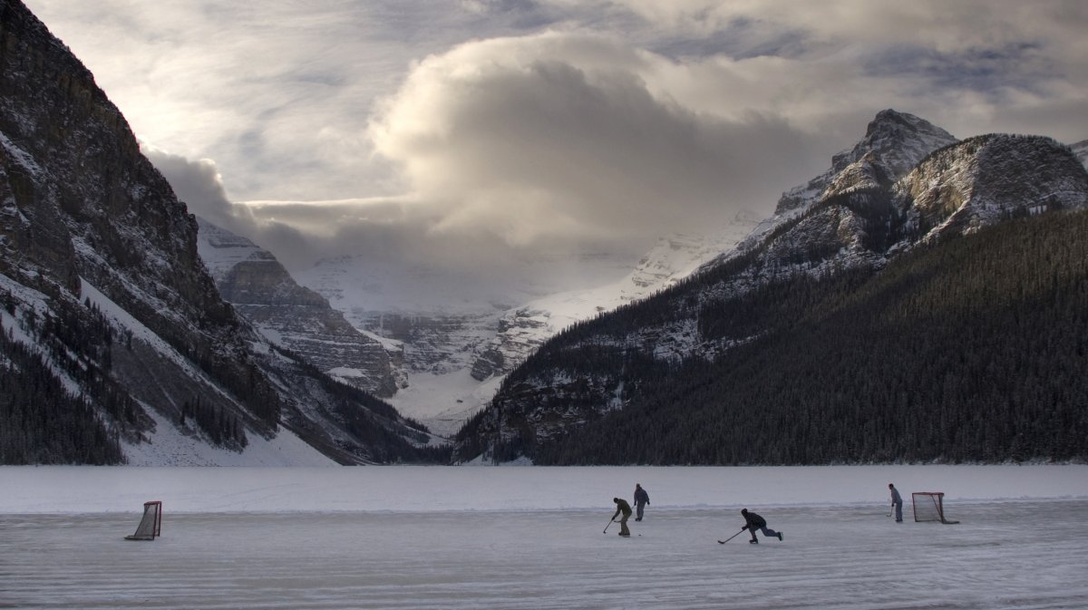 Spectacular Photos Of Pond Hockey Being Played In Zing Weather