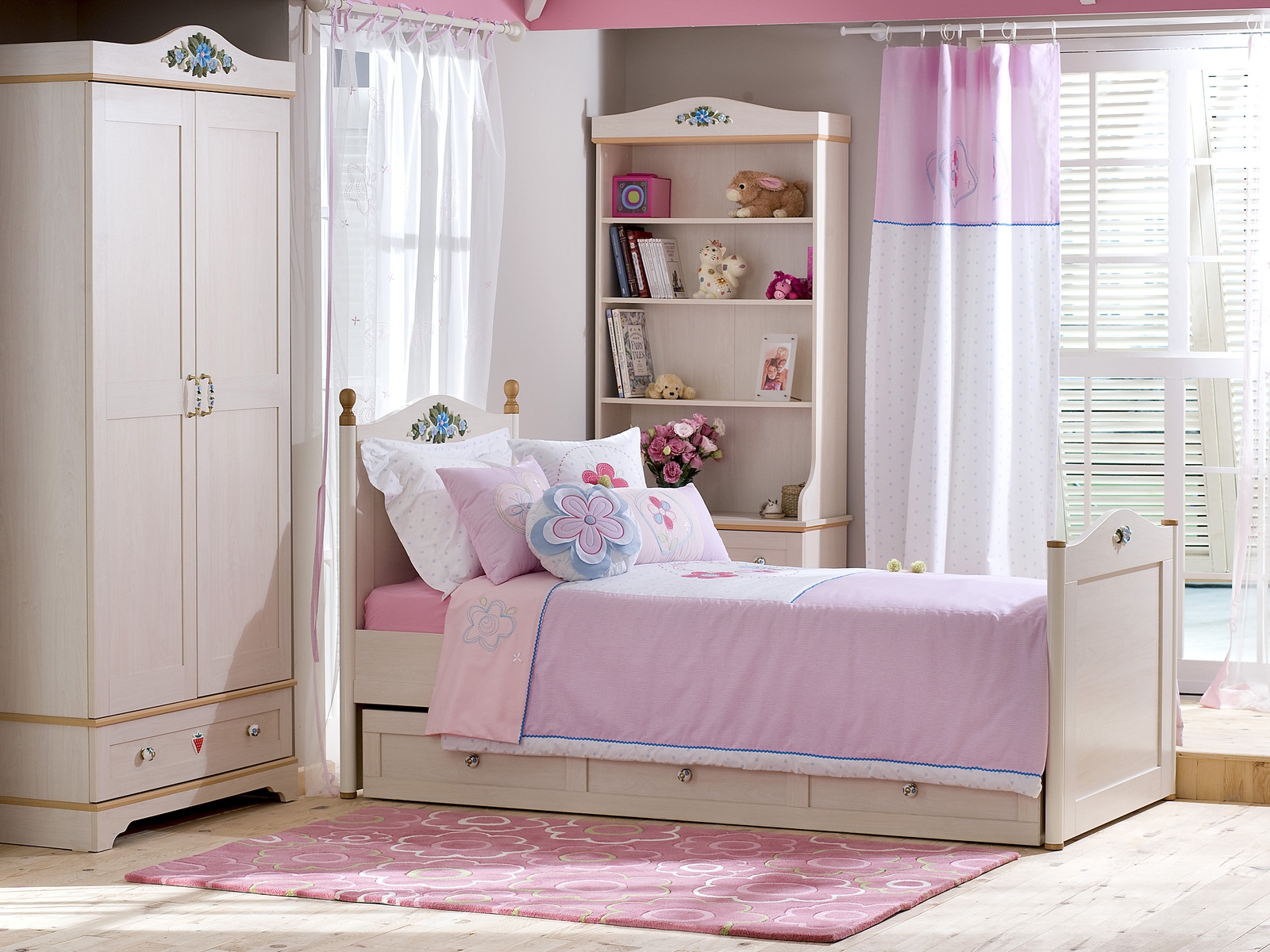 Pink Bedroom 1600x1200