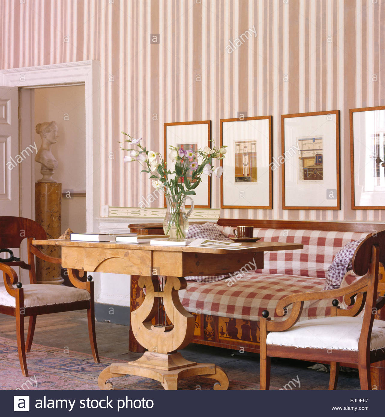 Brown Striped Wallpaper In Niies Living Room With Biedermeier
