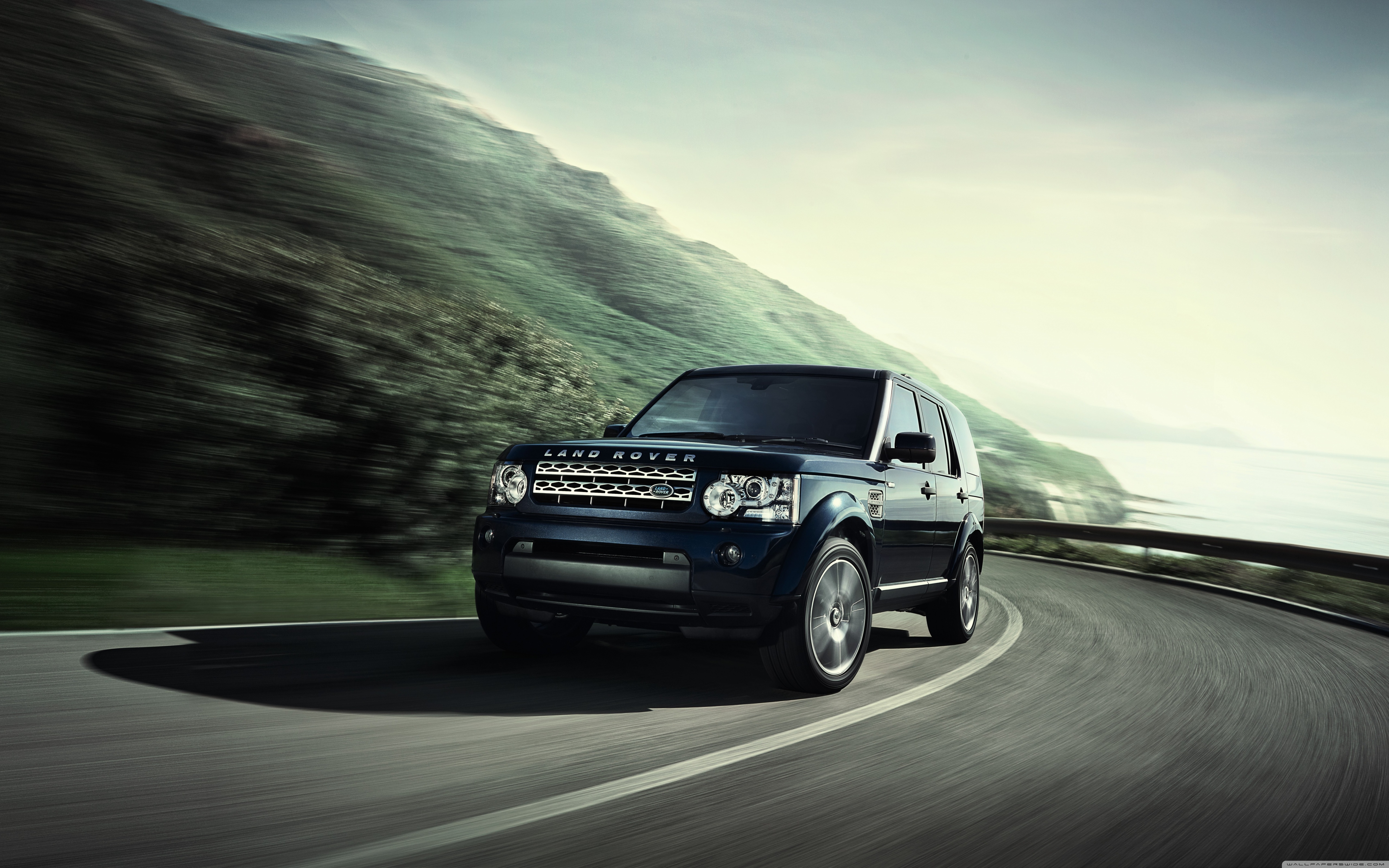 Land Rover Discovery 4k HD Desktop Wallpaper For Dual Monitor