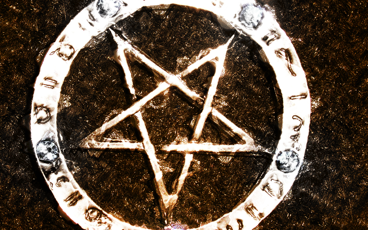 Pentagram Wallpaper By Freddyliekart