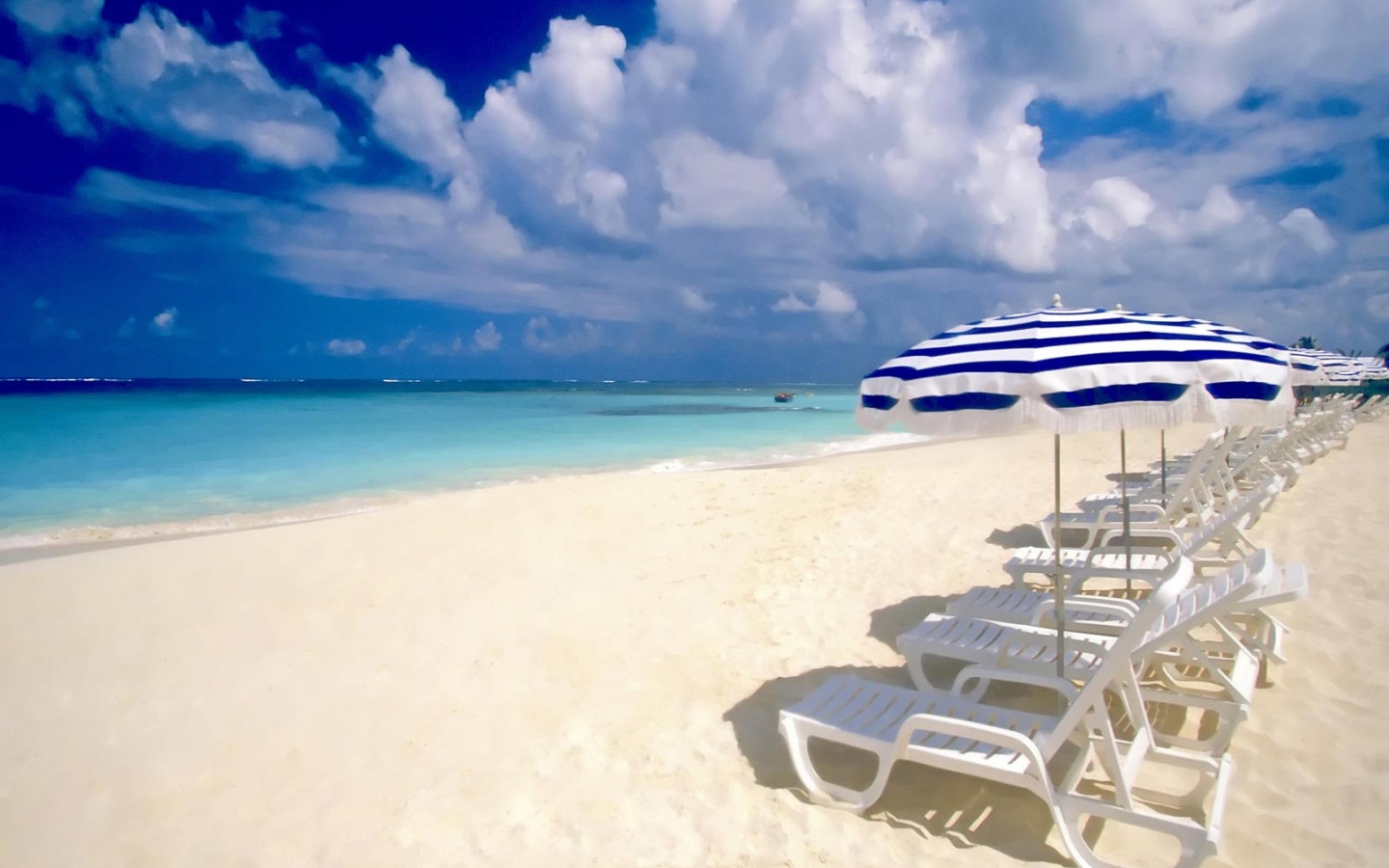 Beach Holiday Desktop Pc And Mac Wallpaper