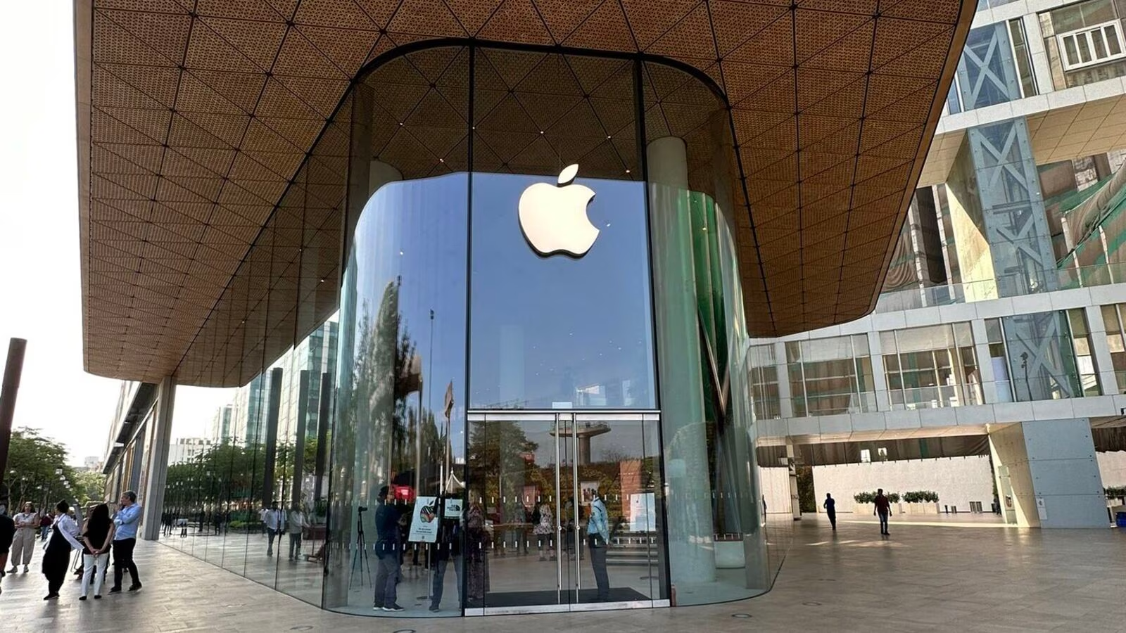 Apple Store Ventures In Mumbai India Wallpaper