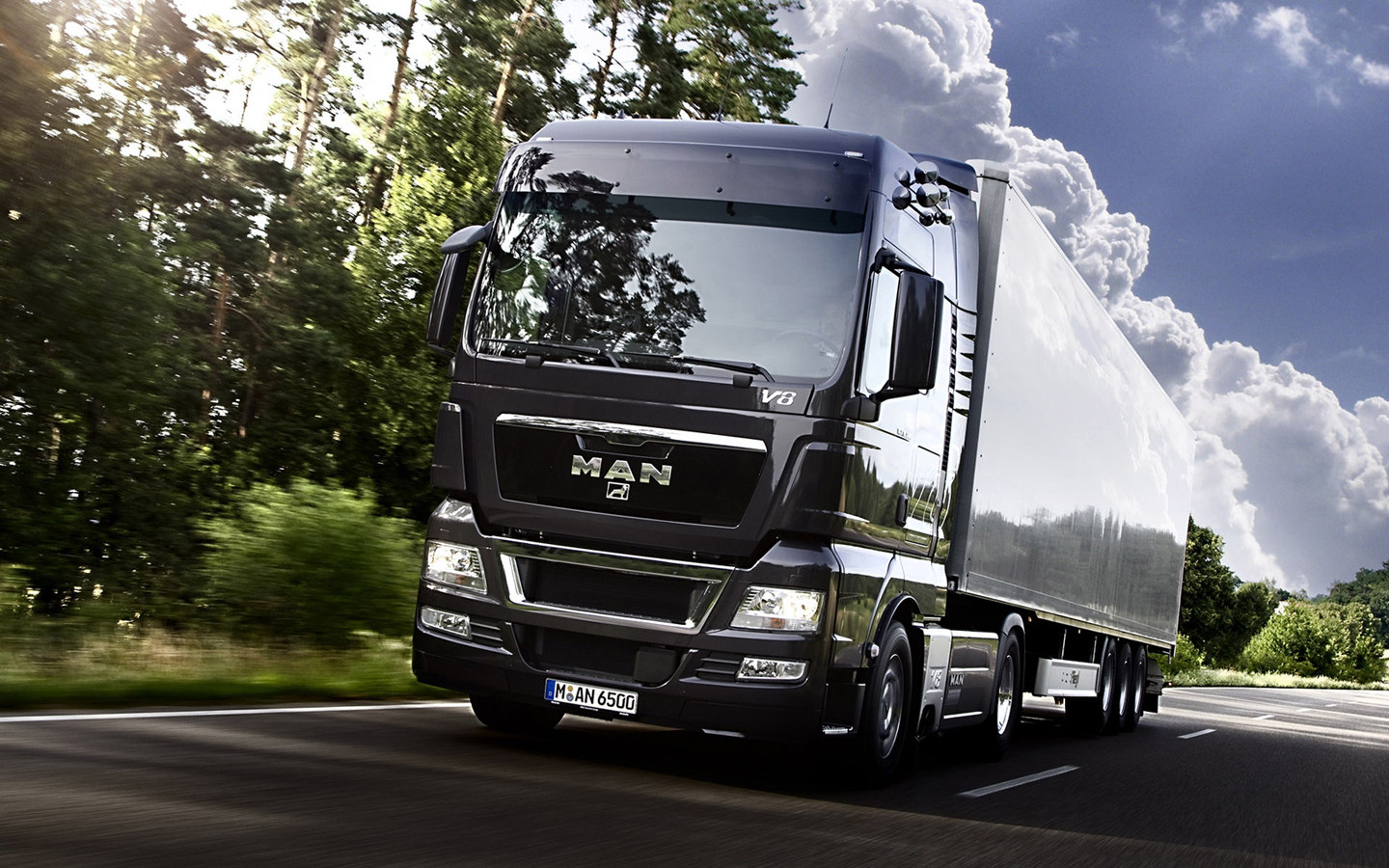 Download Commercial Vehicles Heavy Duty Trucks Wallpaper 1440900