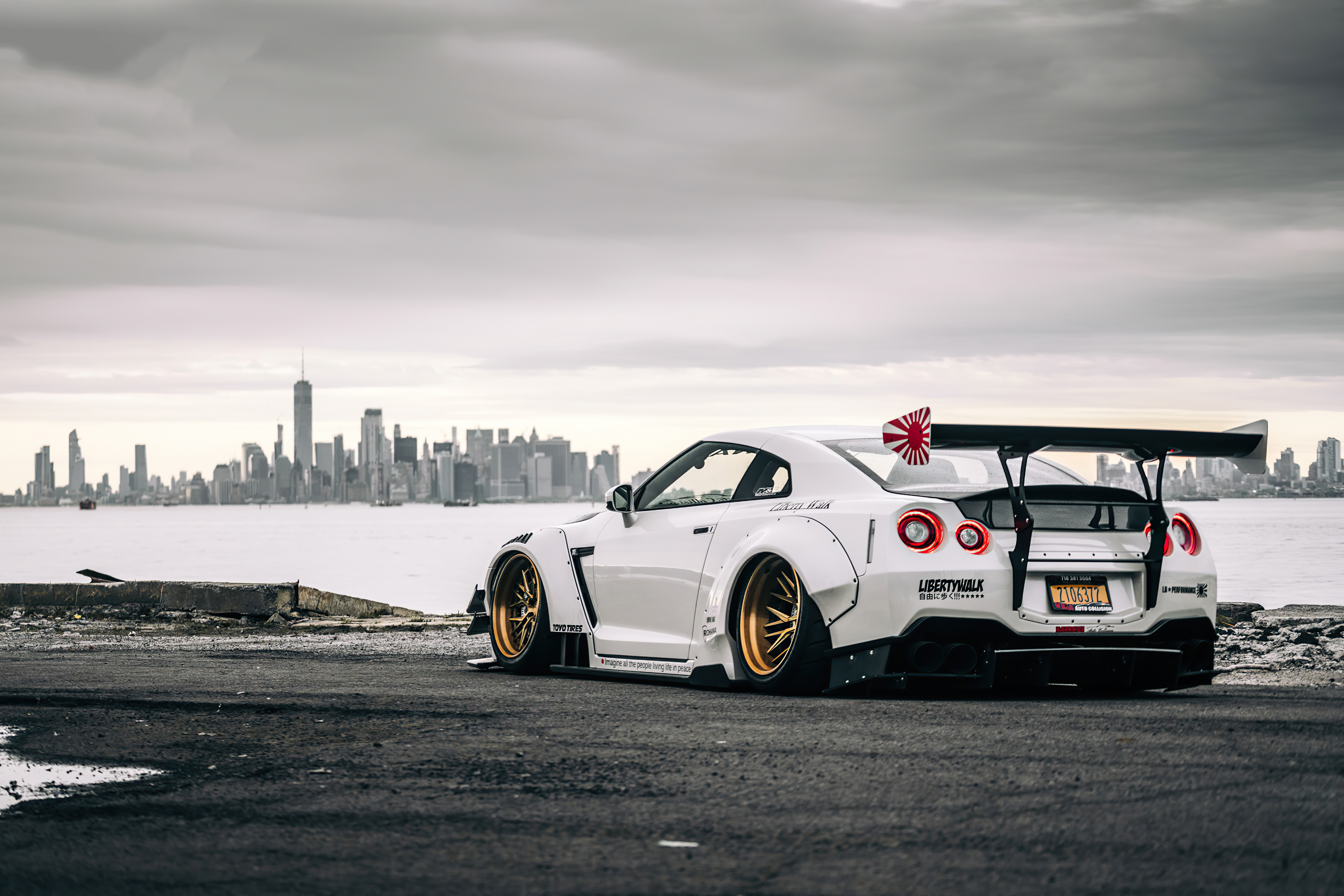 Nissan Gtr In New York Wallpaper Hd Cars 4k