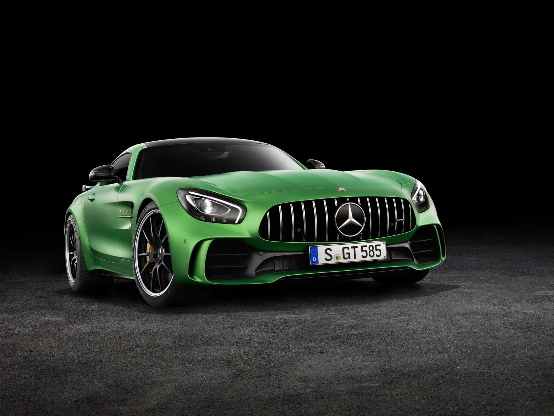 Minimalist Mercedes Amg Gt R Background Wallpaper