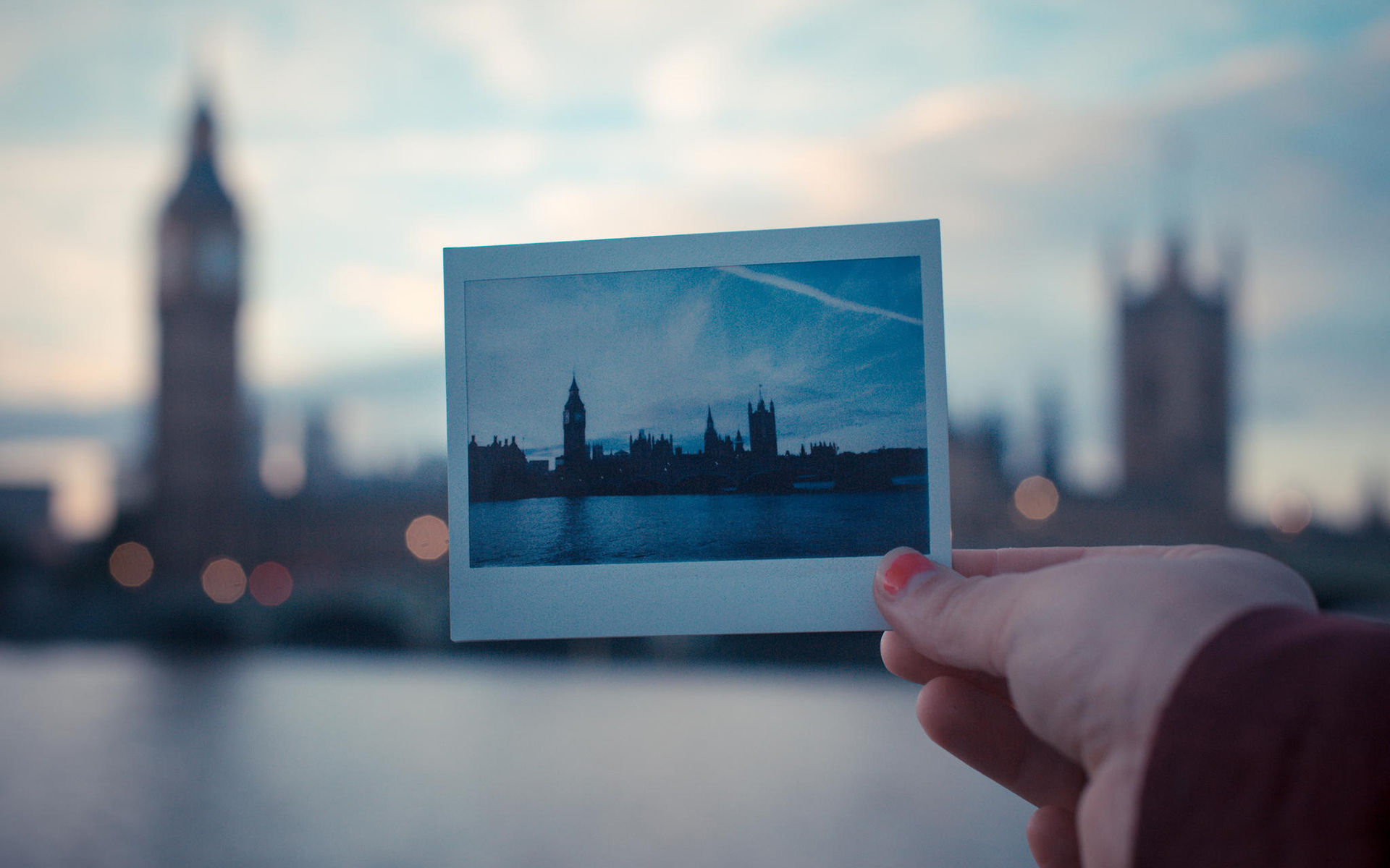 Polaroid Camera London HD Wallpaper