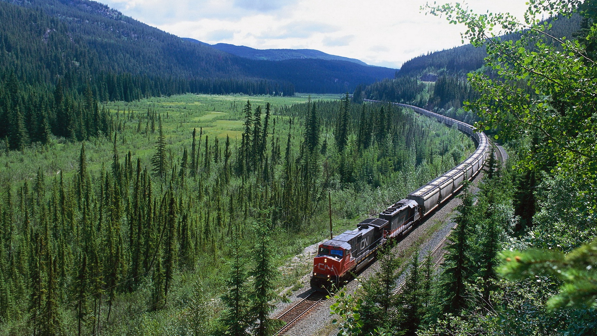 Amazing Train Pictures From Around The World