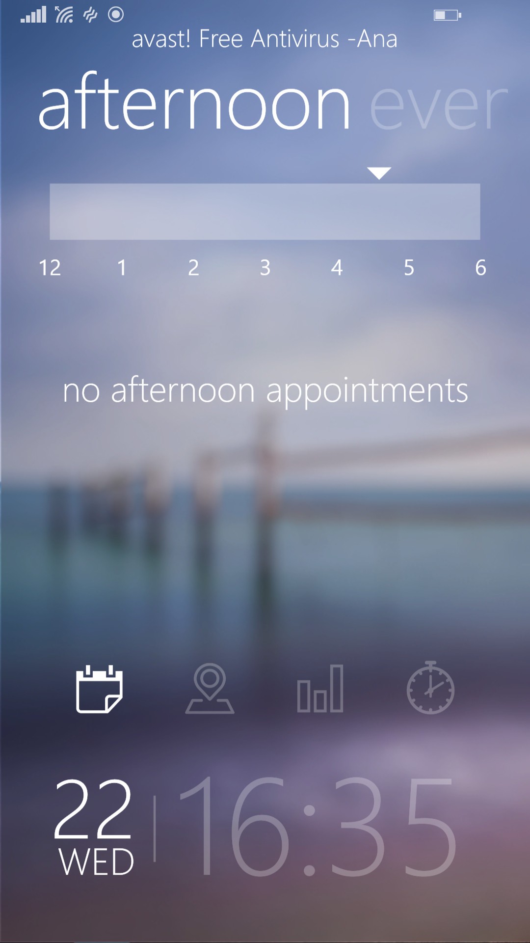 Microsofts Tetra Lockscreen App Brings Widgets on Windows Phone 81