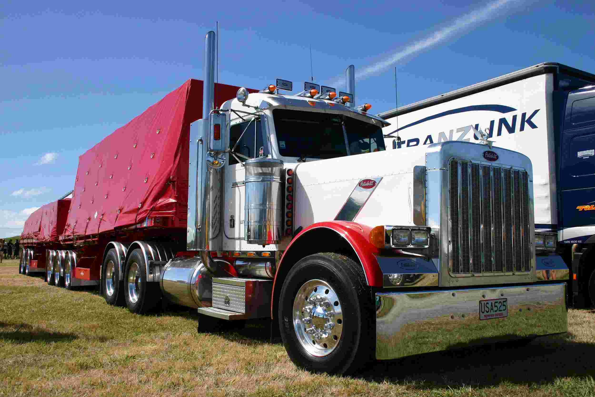 custom peterbilt dump trucks
