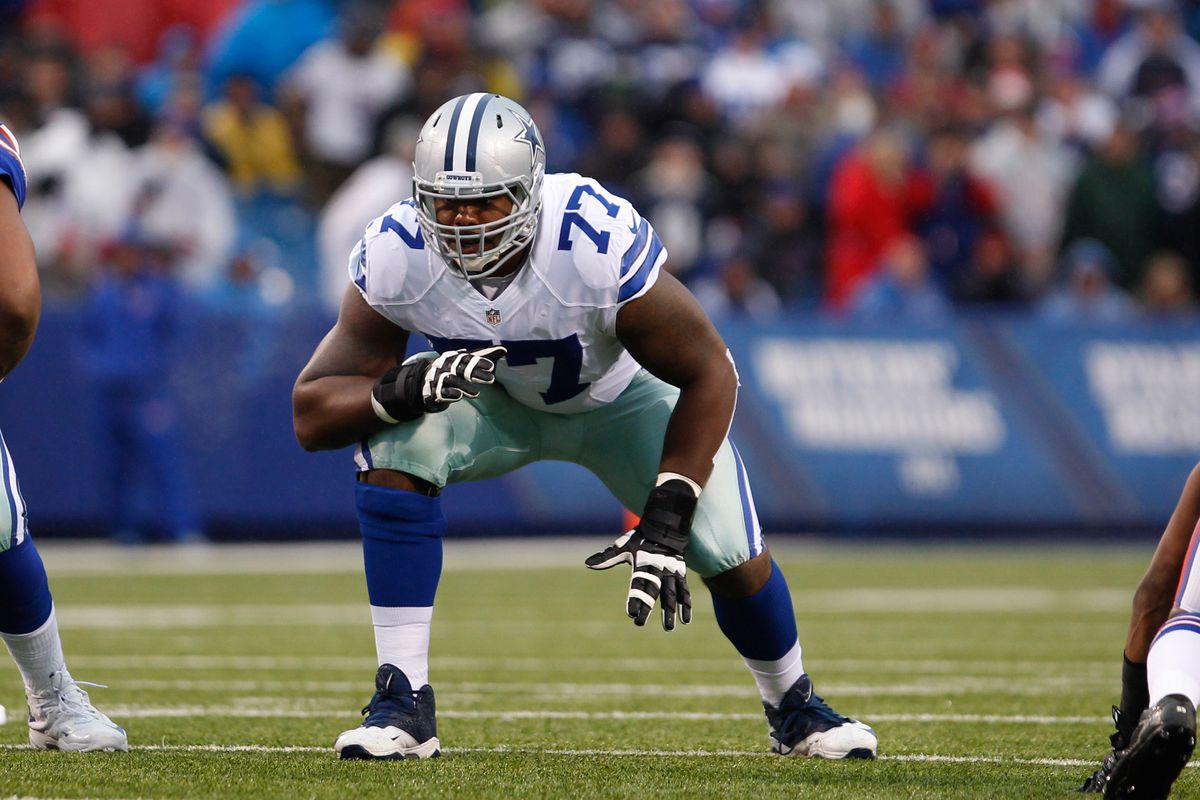 Cowboys Lt Tyron Smith Suffered Mcl Sprain Vs Lions Will Miss