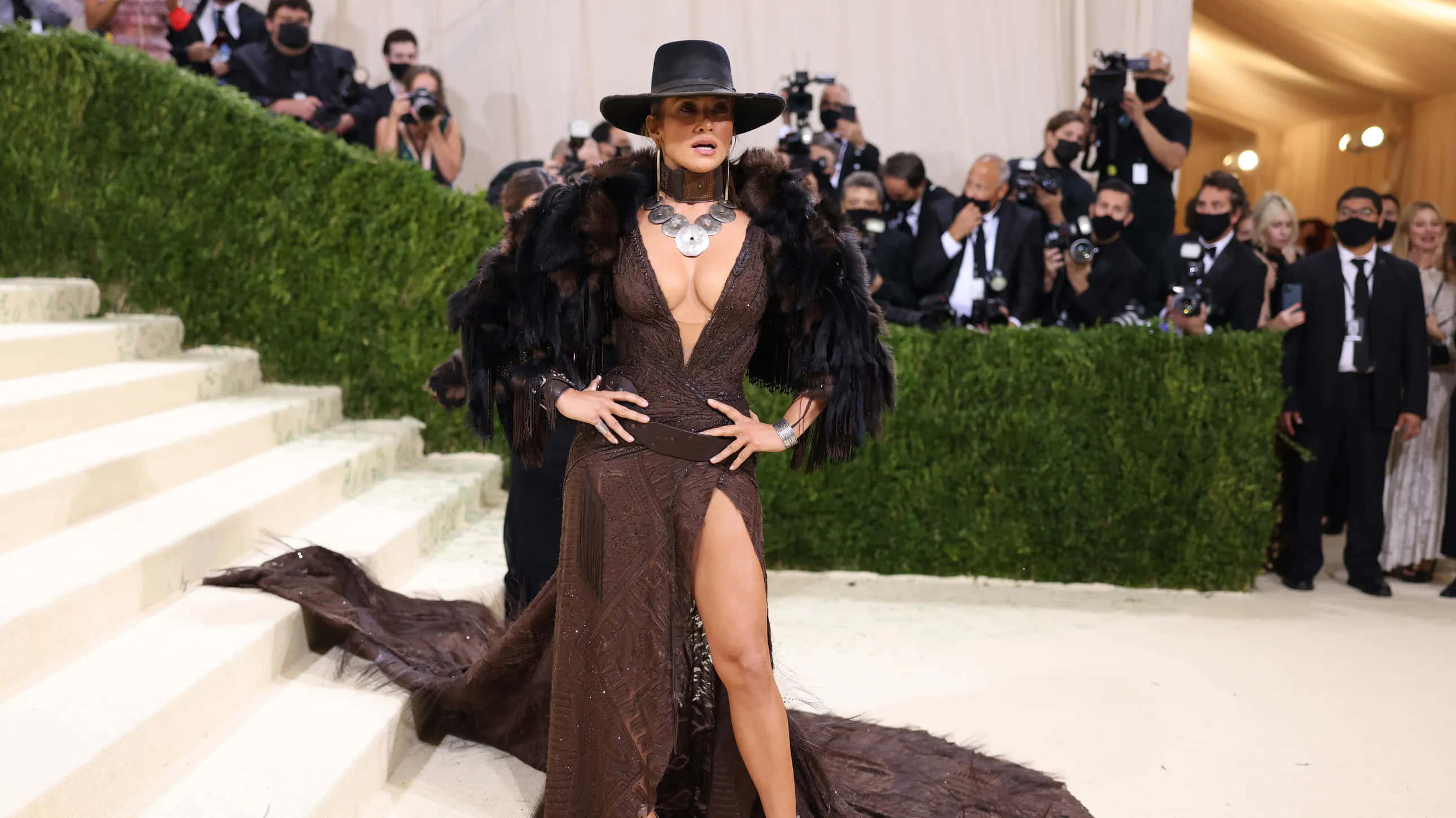 Stars Shine At The Met Gala Wallpaper