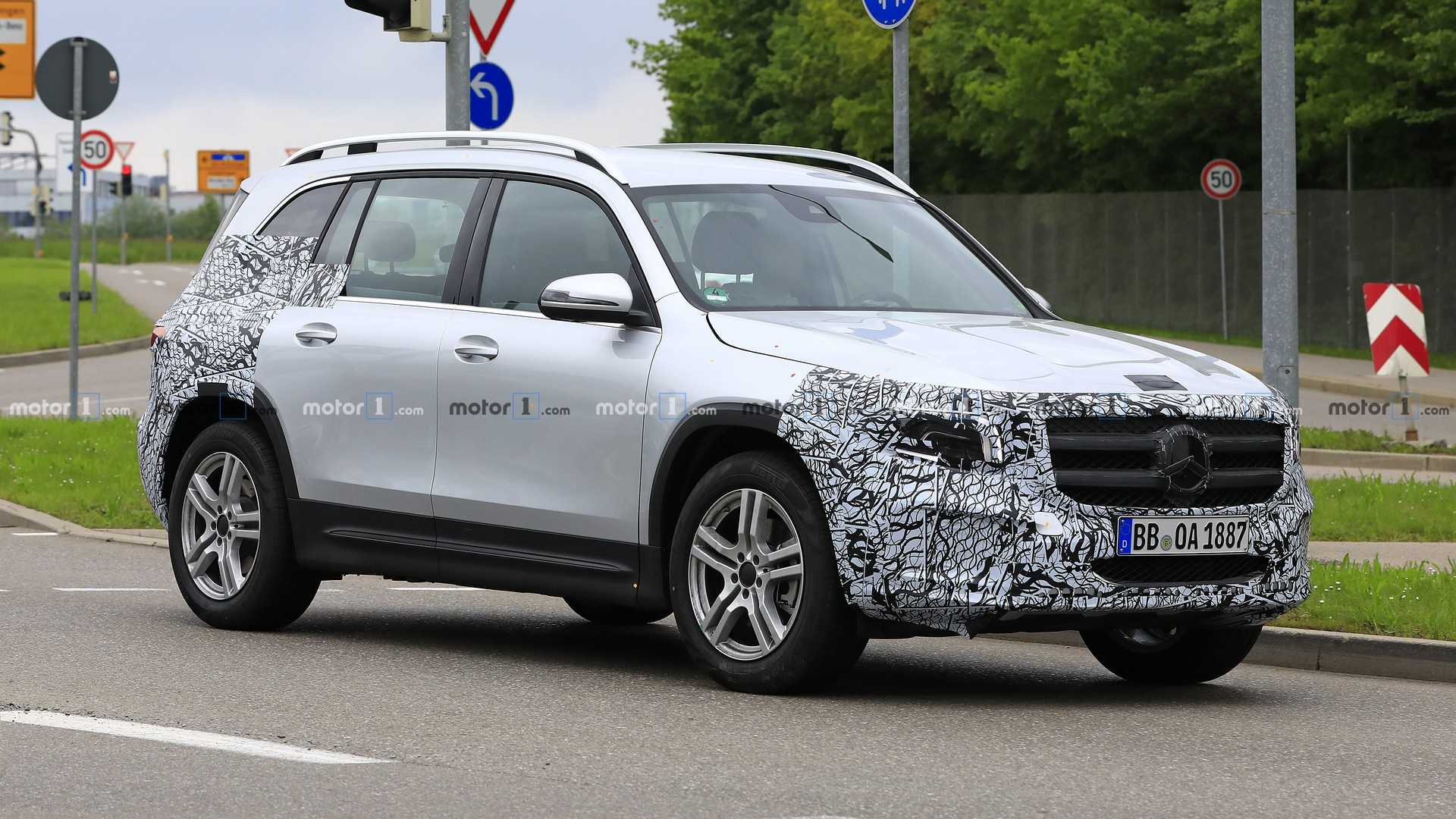 Mercedes Glb Our Best Look Yet Thanks To New Spy Shots