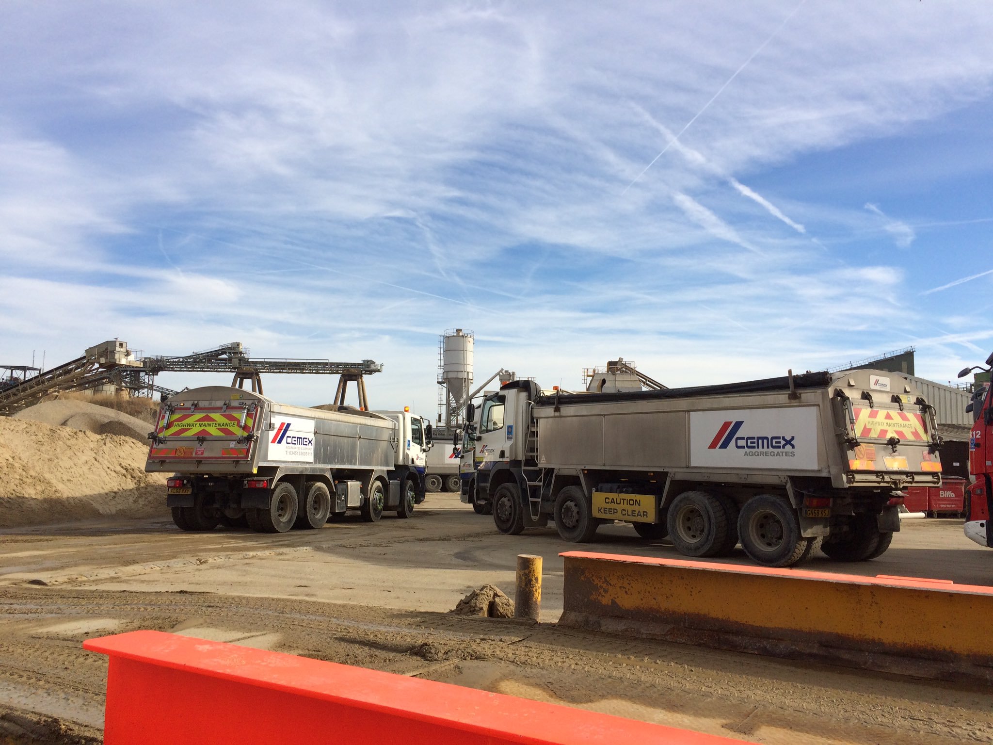 Cemex Uk On It S A Busy Day At Angerstein Quarry