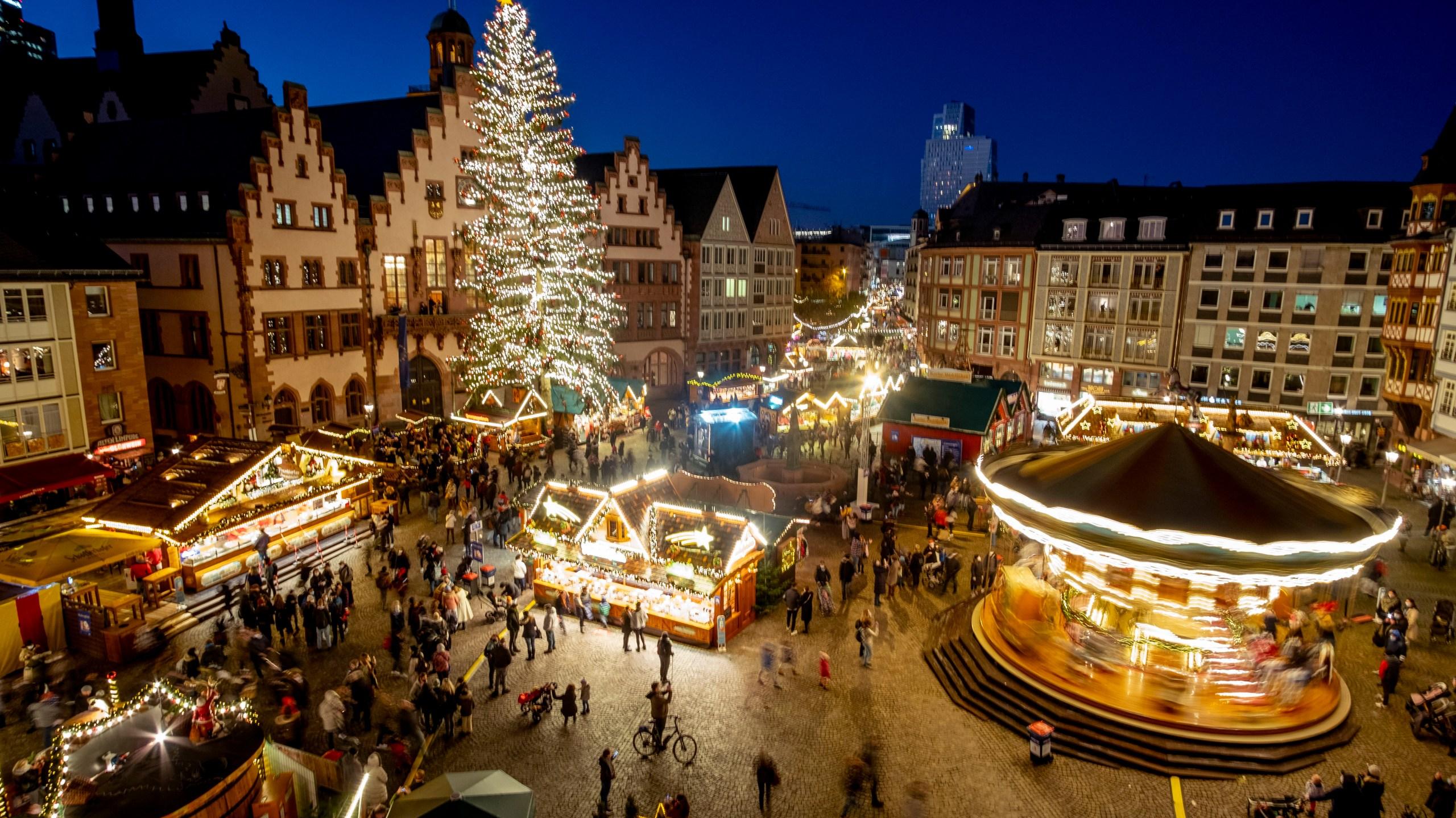 Europe S Christmas Markets Warily Open As Covid Cases Rise Wjhl