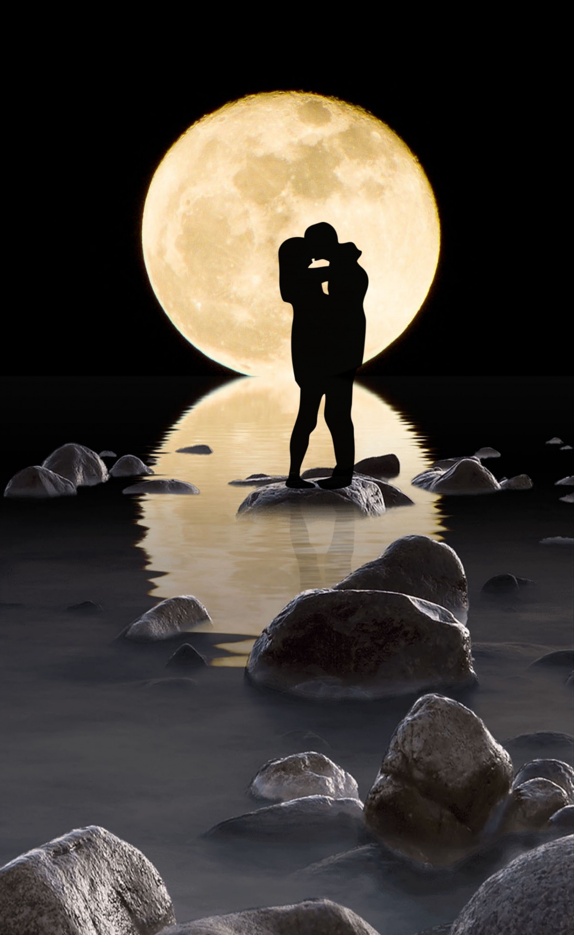 Couple Kiss Moon Free Photo   Romantic Couple In Moonlight