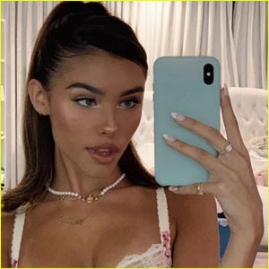 Madison Beer Selfie Wallpaper