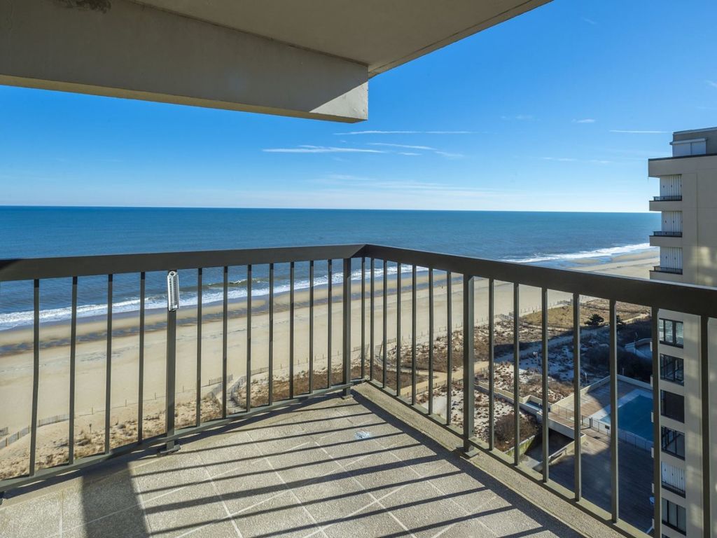 An Incredible Newly Renovated Bedroom Bath Oceanfront