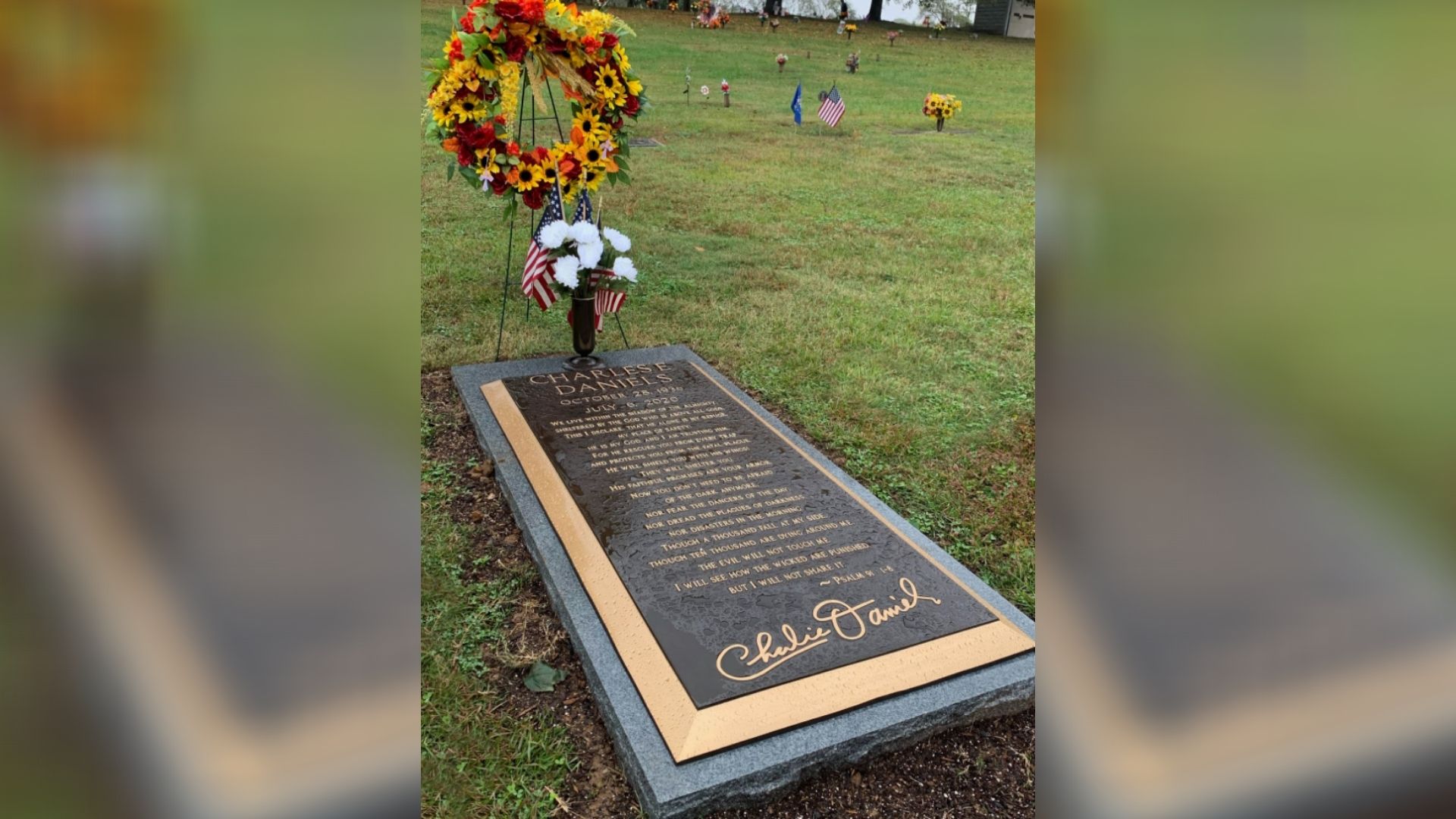 Charlie Daniels Grave Marker Now In Place Wkrn News