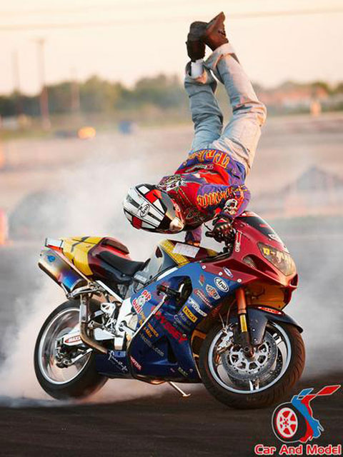 5000 Motorcycle Stunt Stock Photos Pictures  RoyaltyFree Images   iStock  Women motorcycle stunt Motorcycle stunt jump Ladies motorcycle  stunt