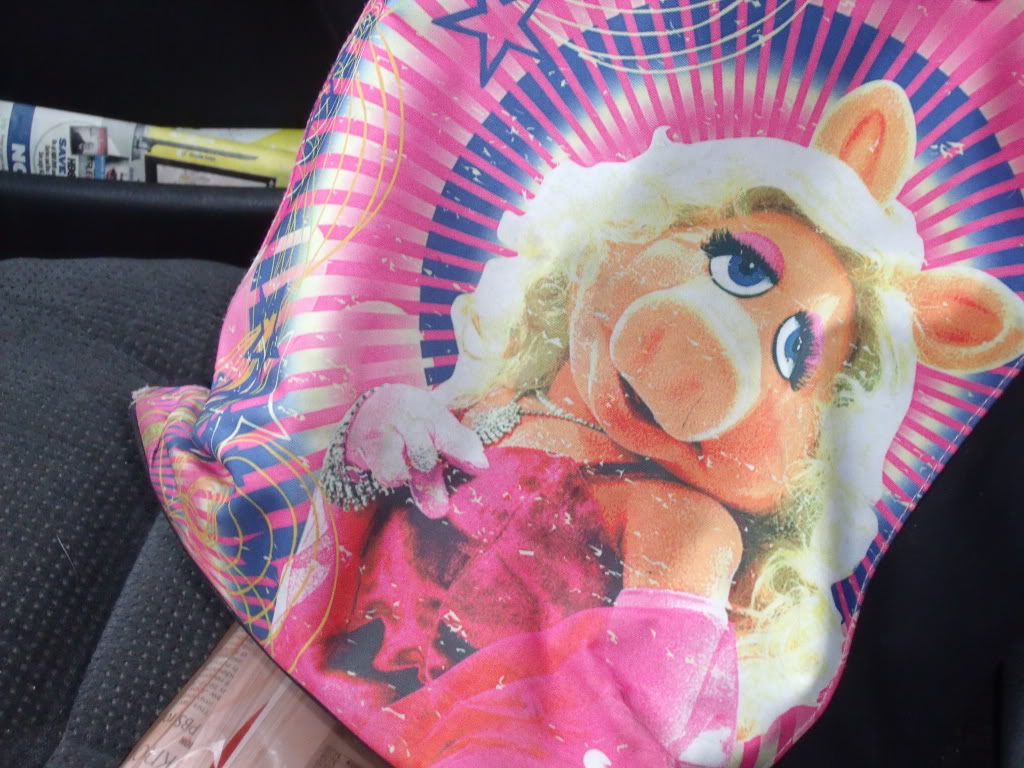 Miss Piggy Purse Graphics Pictures Image For Myspace Layouts