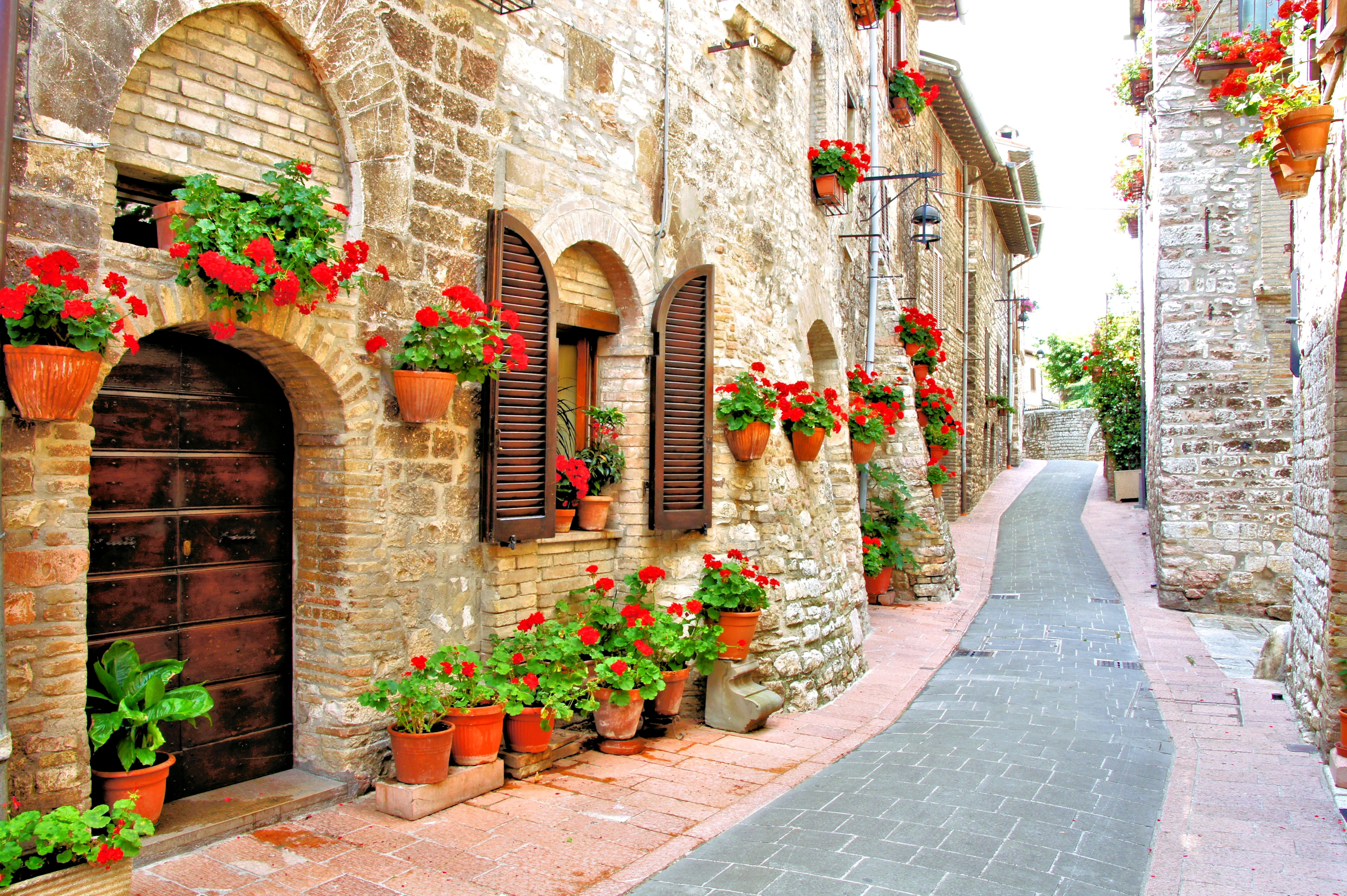 Street In Italy 4k Ultra HD Wallpaper Background Image